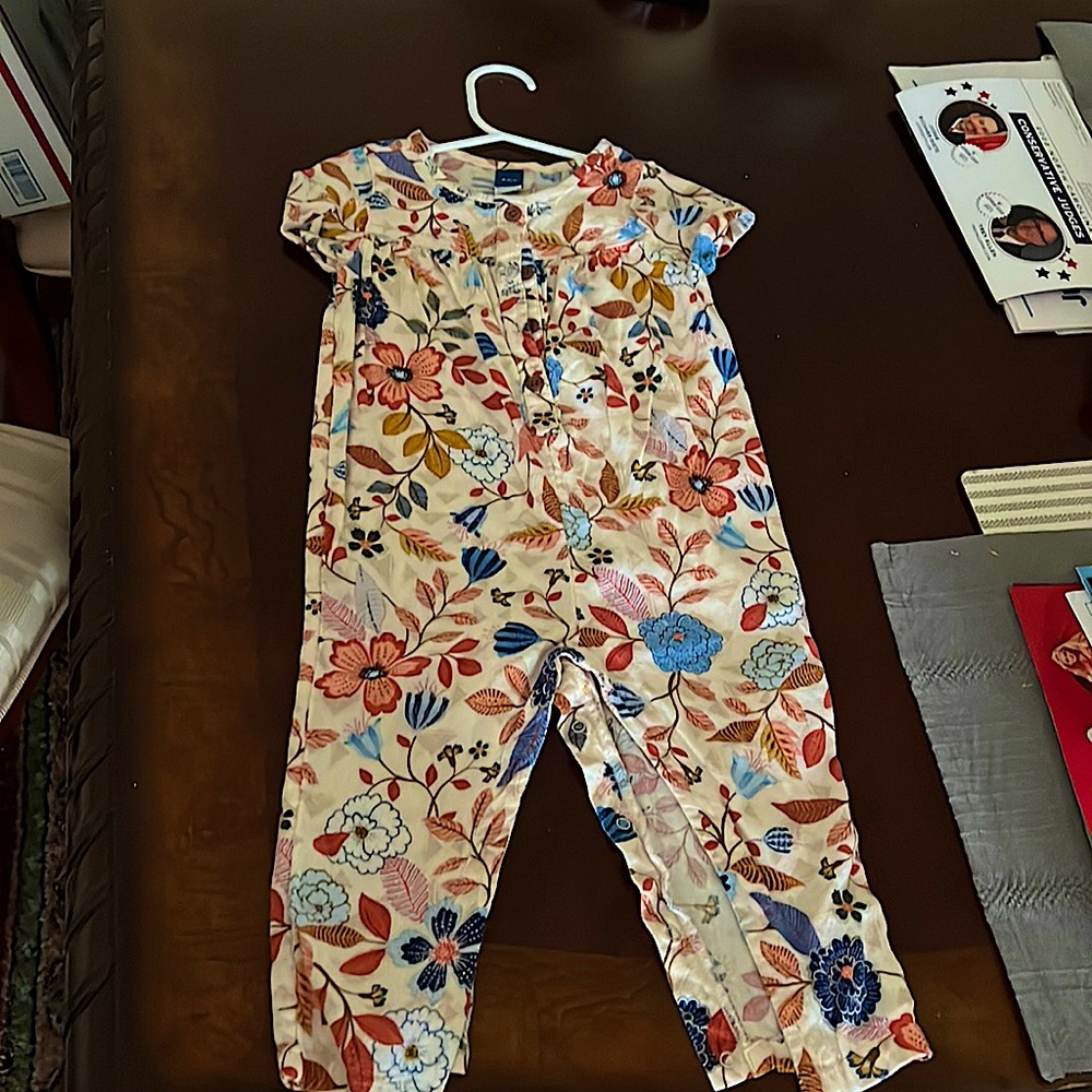 Old Navy Romper 18/24 months